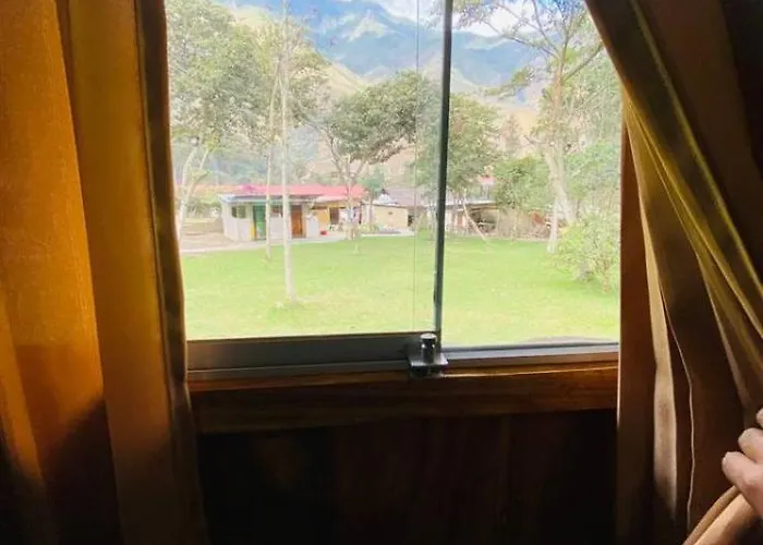 La Hacienda & *